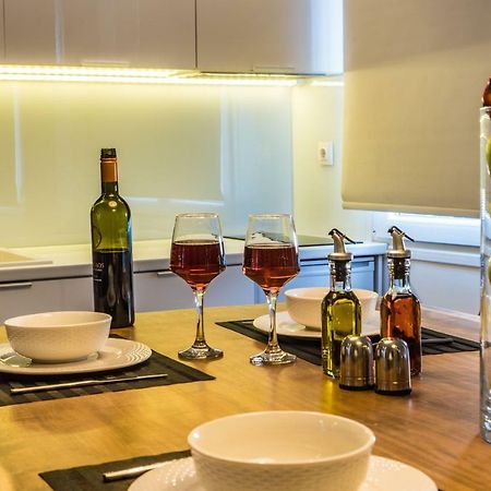 Glossy Lodge Tesalonika Bagian luar foto